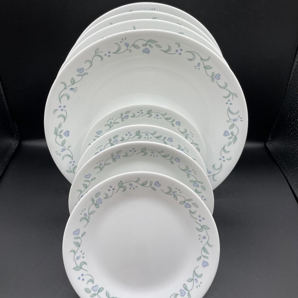 Lot Of 8 Piece Set Corelle by Corning Country Cottage Dinner & Bread Plates